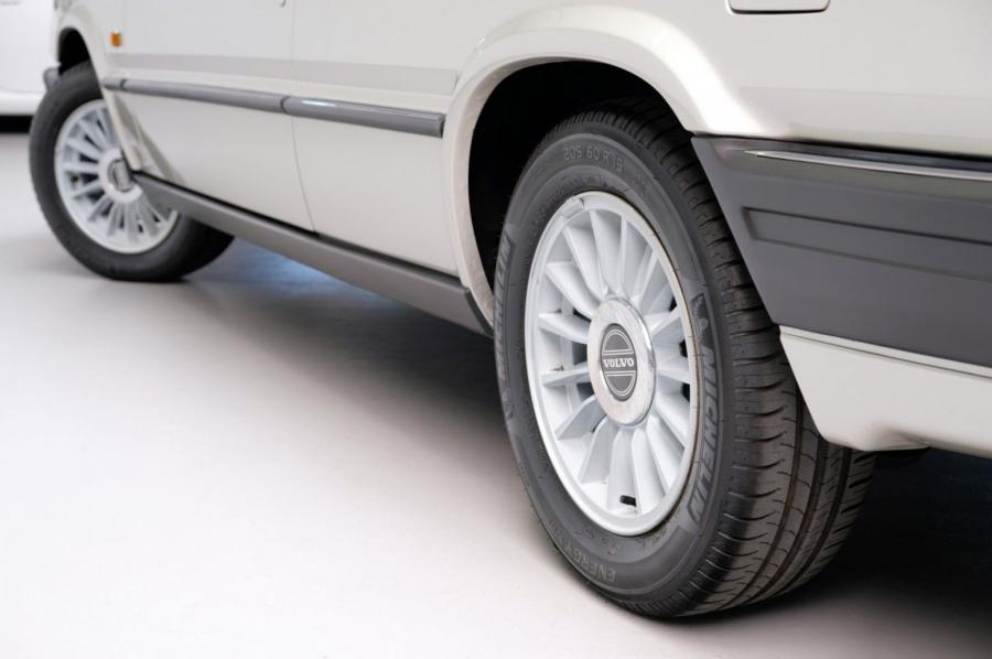 Детали экстерьера Volvo 780 Coupe 1985 года  (фото 40 из 62)